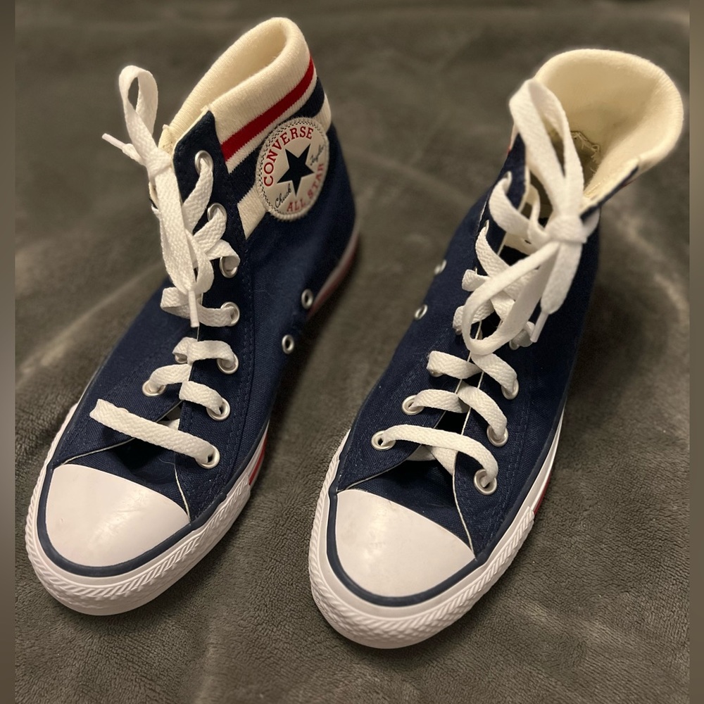 Womens Hi Top Converse size 7